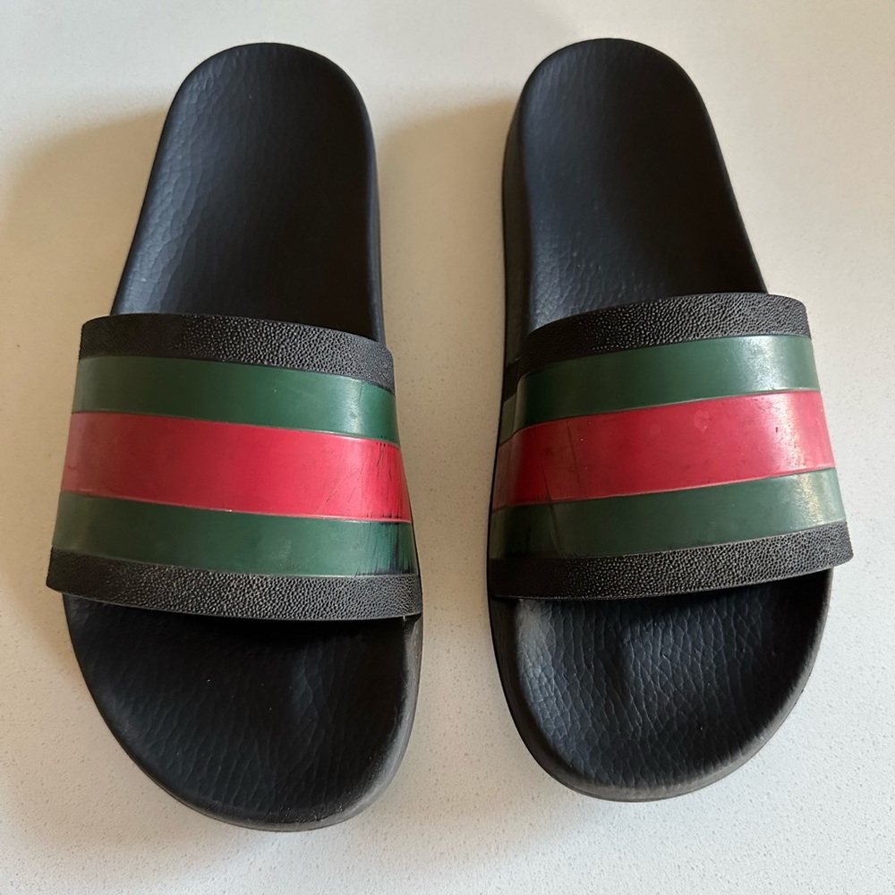 Gucci flip flop